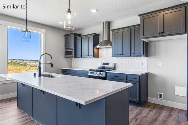 987 Miraflores Ave., West Richland, WA 99353