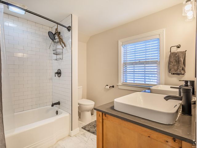 933 E Rudisill Boulevard, Fort Wayne, IN 46806