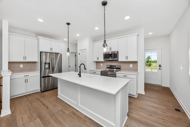 1052 NW Macarthur Lane, Waukee, IA 50263