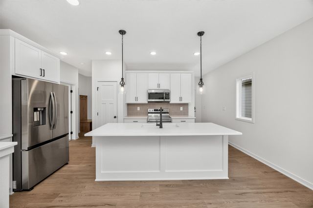 1052 NW Macarthur Lane, Waukee, IA 50263