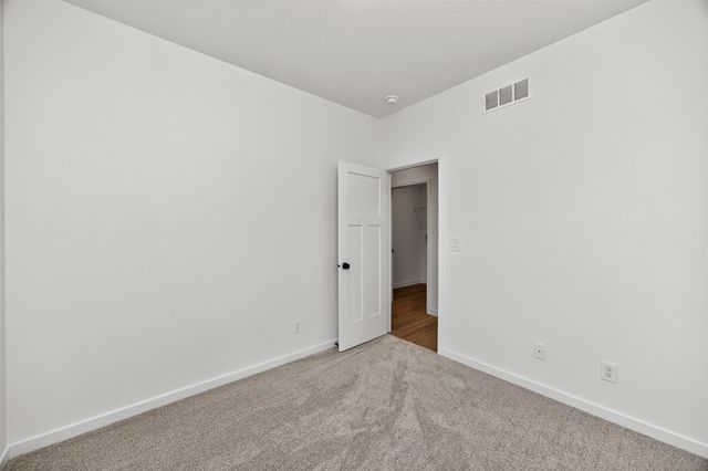 1052 NW Macarthur Lane, Waukee, IA 50263