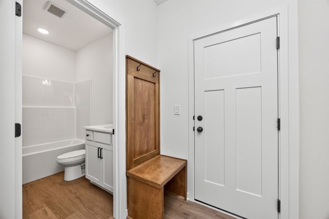 1052 NW Macarthur Lane, Waukee, IA 50263