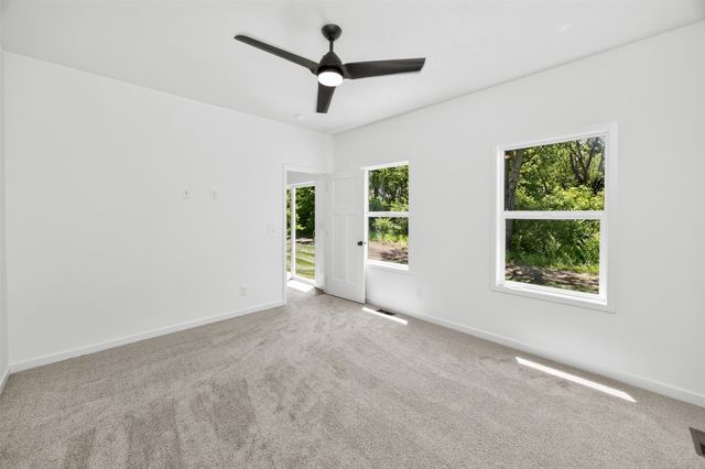 1052 NW Macarthur Lane, Waukee, IA 50263