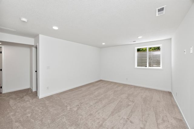 1052 NW Macarthur Lane, Waukee, IA 50263