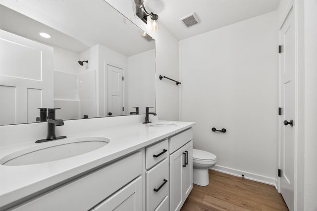 1052 NW Macarthur Lane, Waukee, IA 50263