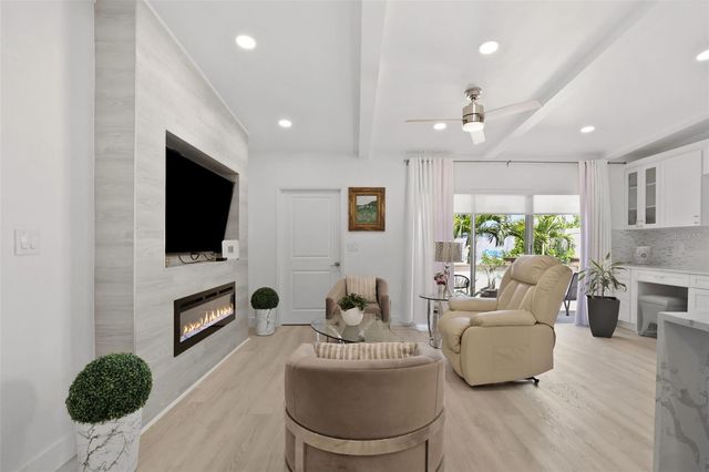 25 SANDPIPER ROAD, Tampa, FL 33609