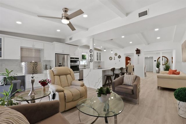 25 SANDPIPER ROAD, Tampa, FL 33609