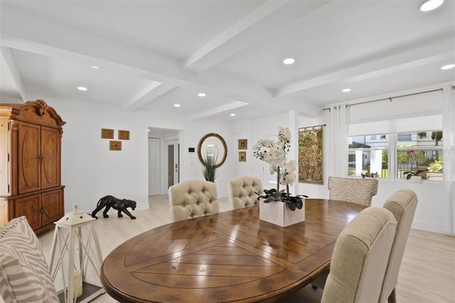 25 SANDPIPER ROAD, Tampa, FL 33609