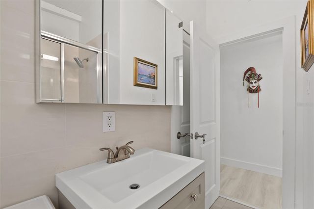 25 SANDPIPER ROAD, Tampa, FL 33609