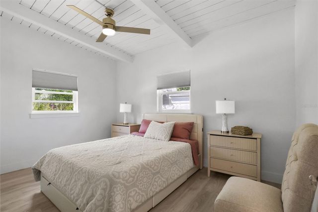 25 SANDPIPER ROAD, Tampa, FL 33609