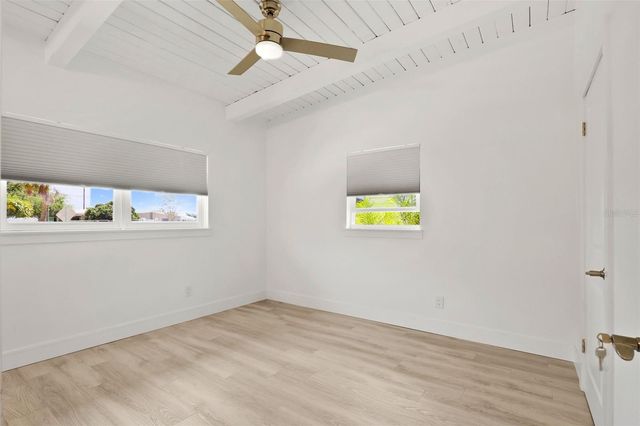 25 SANDPIPER ROAD, Tampa, FL 33609