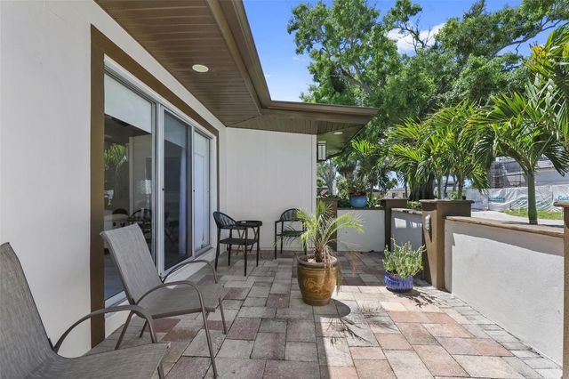25 SANDPIPER ROAD, Tampa, FL 33609
