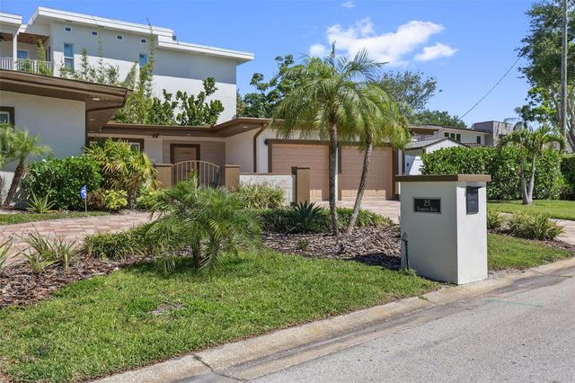 25 SANDPIPER ROAD, Tampa, FL 33609