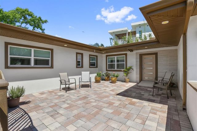 25 SANDPIPER ROAD, Tampa, FL 33609
