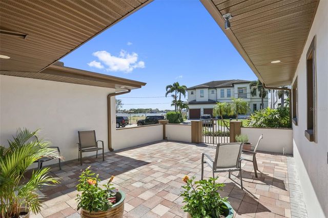 25 SANDPIPER ROAD, Tampa, FL 33609