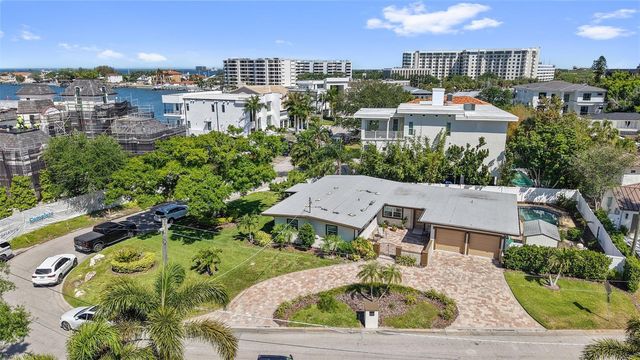 25 SANDPIPER ROAD, Tampa, FL 33609