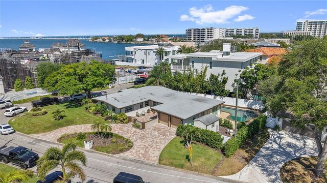 25 SANDPIPER ROAD, Tampa, FL 33609