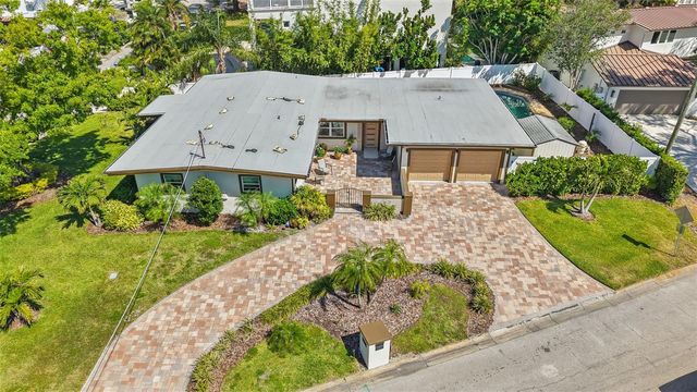 25 SANDPIPER ROAD, Tampa, FL 33609