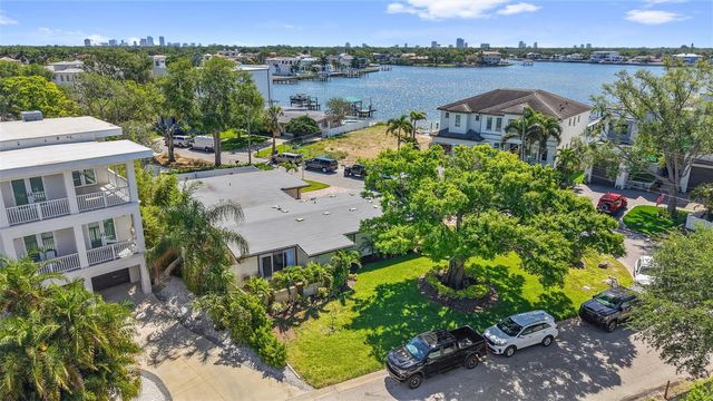 25 SANDPIPER ROAD, Tampa, FL 33609