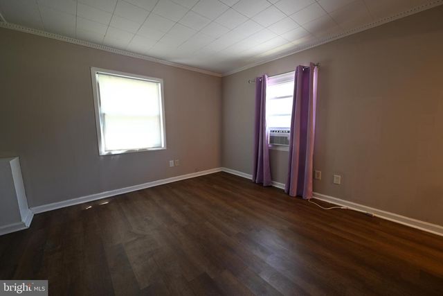 1 PINETREE LN, Willingboro, NJ 08046