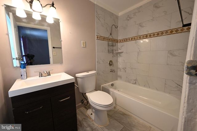 1 PINETREE LN, Willingboro, NJ 08046