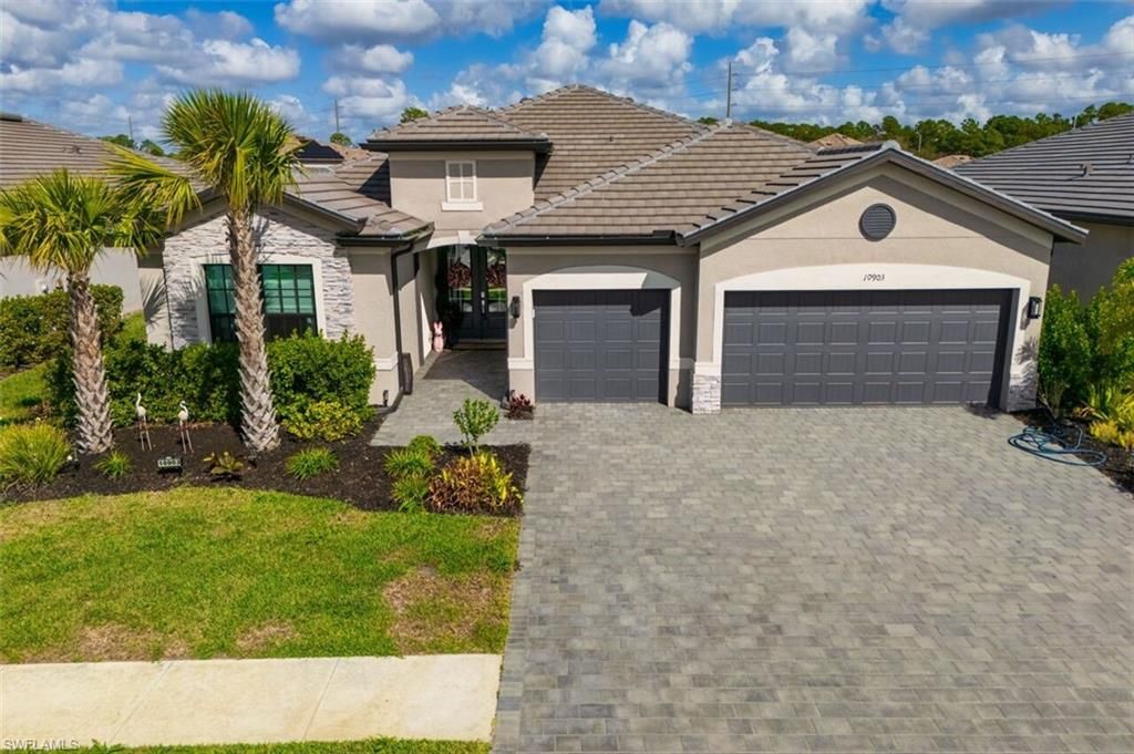 10903 Timber Creek DR, FORT MYERS, FL 33913 — exterior