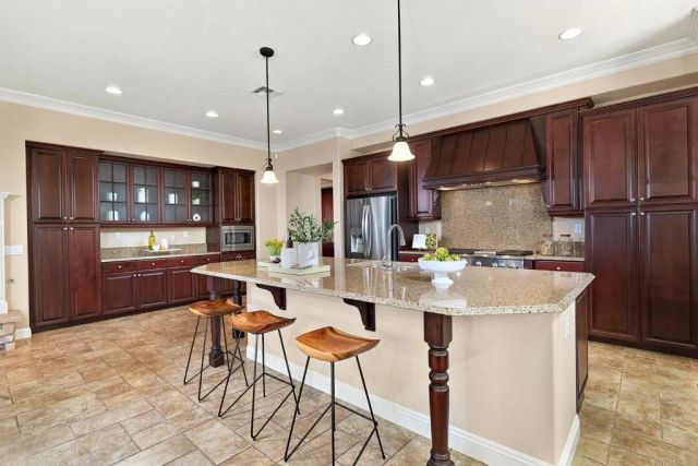 6317 Encanto Drive, Carlsbad, CA 92009