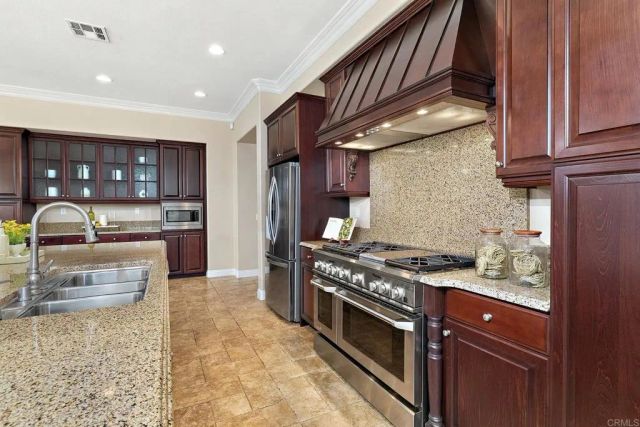 6317 Encanto Drive, Carlsbad, CA 92009