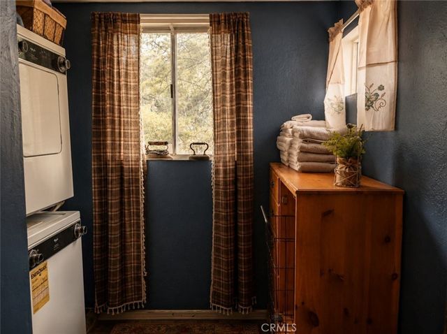 2412 Ridge, Arrowbear, CA 92382