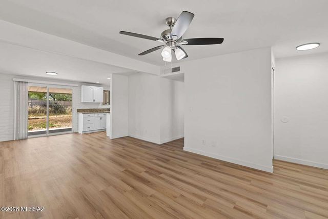 7870 E Victoria Drive, Tucson, AZ 85730