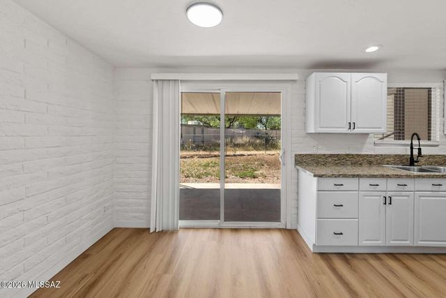 7870 E Victoria Drive, Tucson, AZ 85730