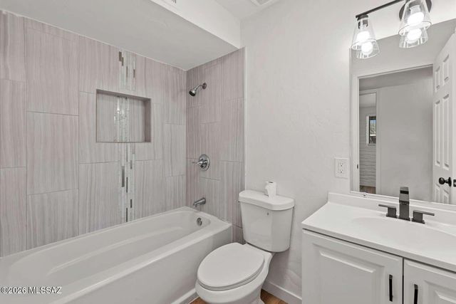 7870 E Victoria Drive, Tucson, AZ 85730