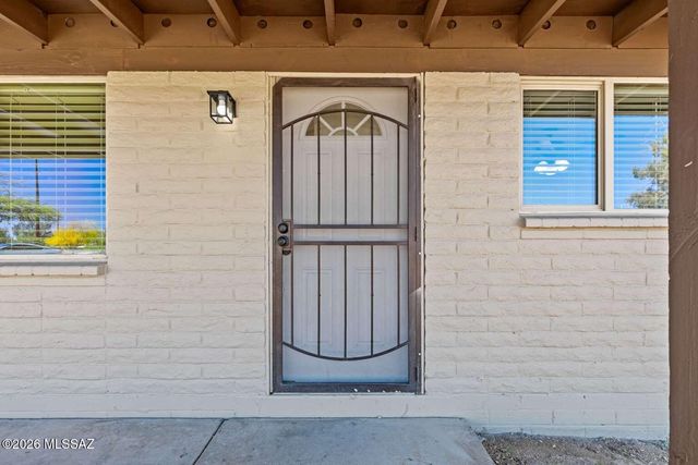 7870 E Victoria Drive, Tucson, AZ 85730