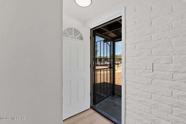 7870 E Victoria Drive, Tucson, AZ 85730