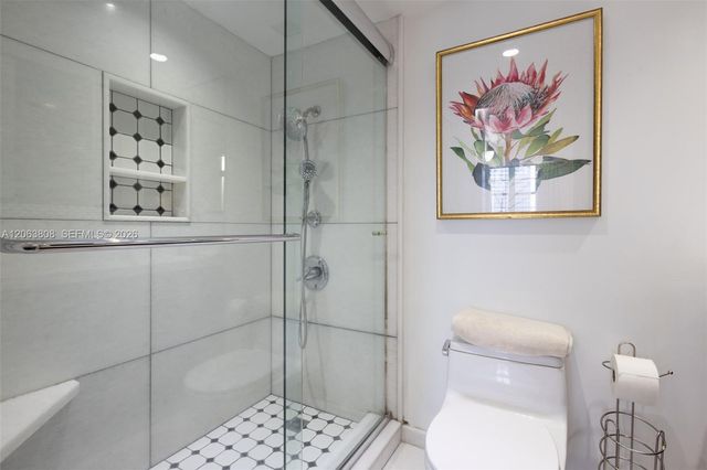 6770 Indian Creek Drive 7B, Miami Beach, FL 33141