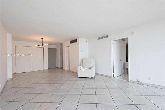 6770 Indian Creek Drive 7B, Miami Beach, FL 33141
