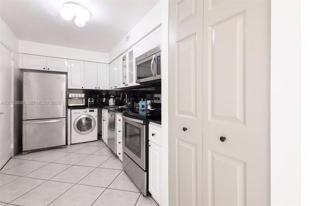 6770 Indian Creek Drive 7B, Miami Beach, FL 33141