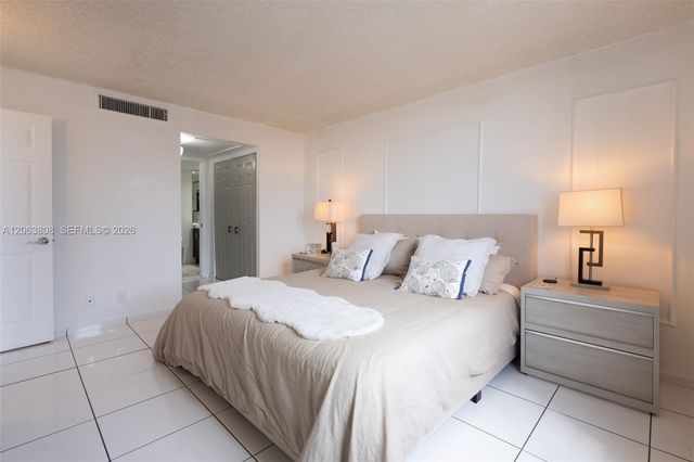 6770 Indian Creek Drive 7B, Miami Beach, FL 33141