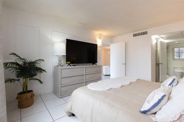 6770 Indian Creek Drive 7B, Miami Beach, FL 33141