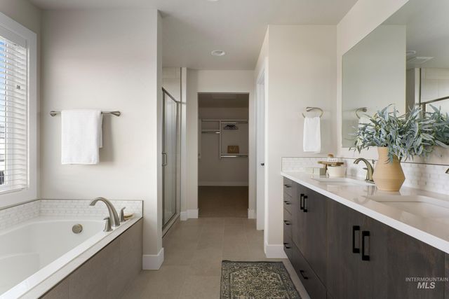 849 E Crescendo St, Meridian, ID 83642