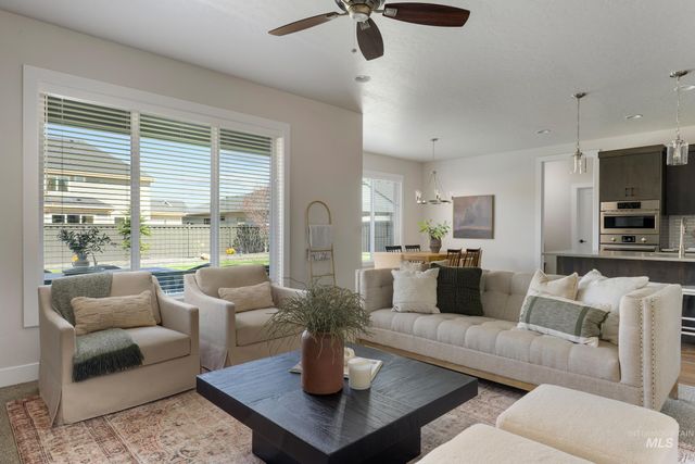 849 E Crescendo St, Meridian, ID 83642