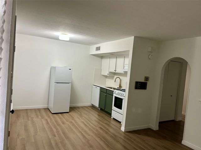 15922 Stillwood Street 1074, Dallas, TX 75248