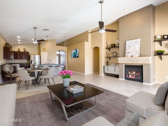 1084 N Martingale Road, Gilbert, AZ 85234