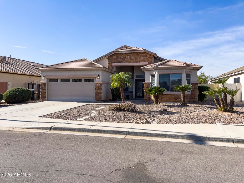1084 N Martingale Road, Gilbert, AZ 85234