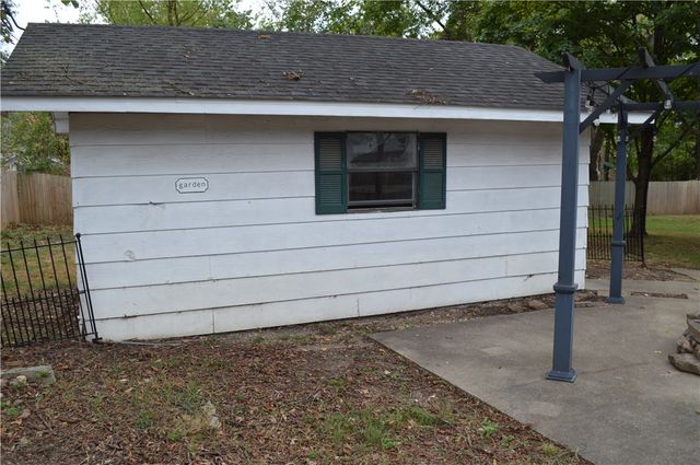 109 McCormick Street, Prairie Grove, AR 72753