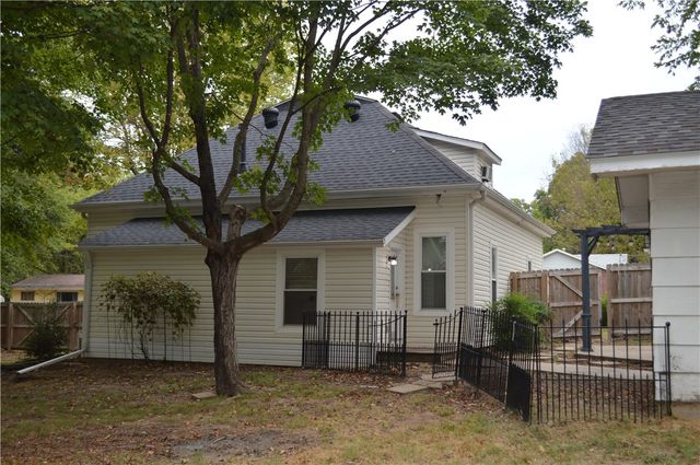 109 McCormick Street, Prairie Grove, AR 72753