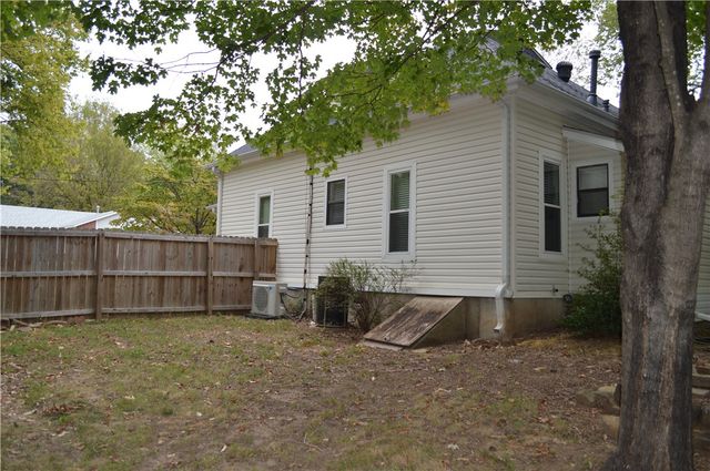 109 McCormick Street, Prairie Grove, AR 72753