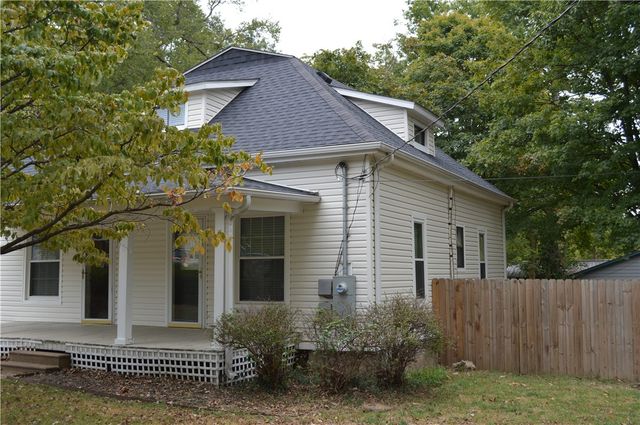 109 McCormick Street, Prairie Grove, AR 72753