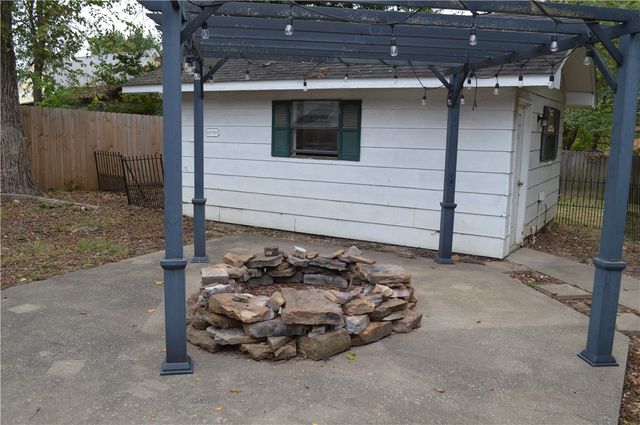 109 McCormick Street, Prairie Grove, AR 72753