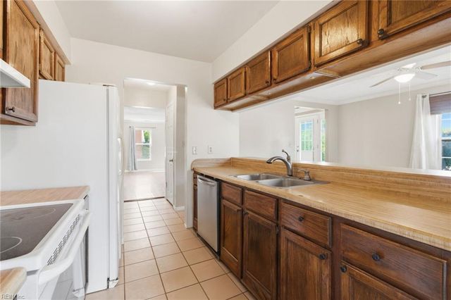 5296 Settlers Park DR, Virginia Beach, VA 23464
